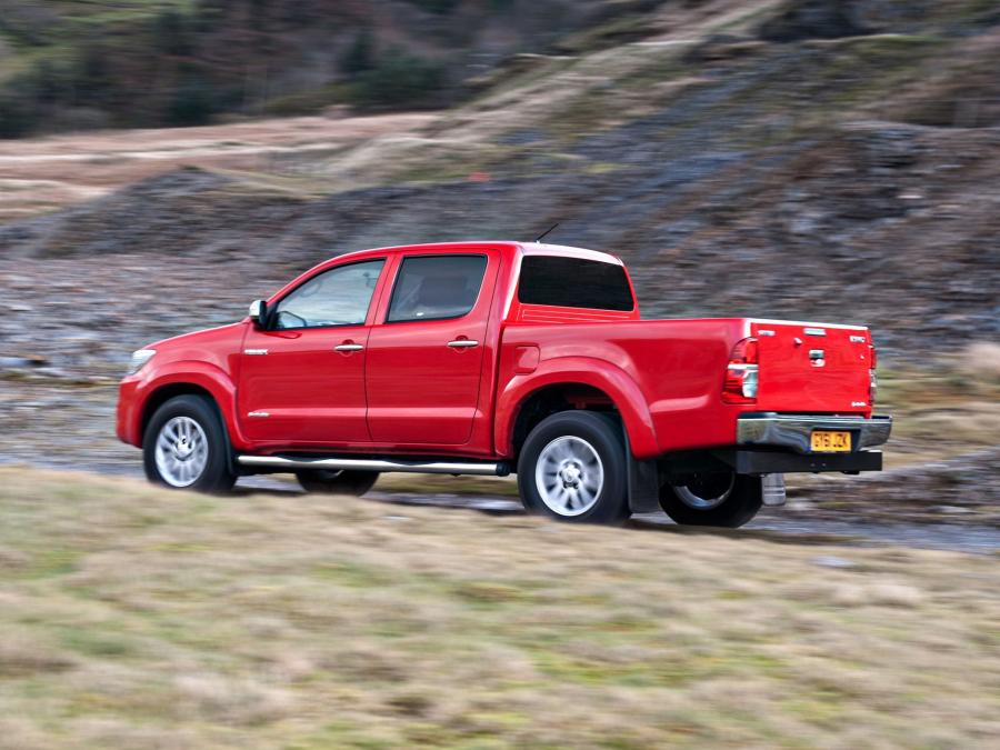  Toyota Hilux Double Cab 2011 года  (UK) (фото 8 из 30)